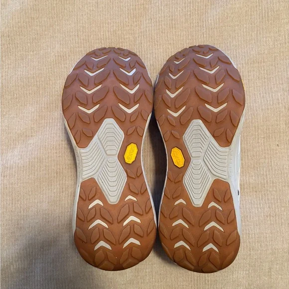 HOKA Transporter Men's Running Shoes - Gray and Green - Picture 5 of 5